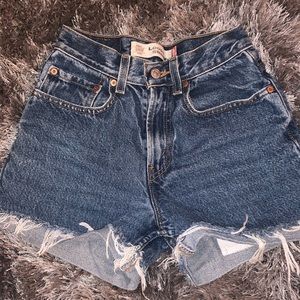 Levi’s Highwaisted Shorts
